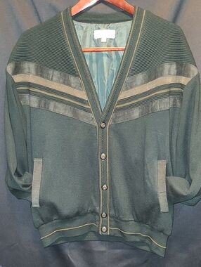 Vtg 80' dark green button-down knit cardigan W/ suede chevron chest stripes